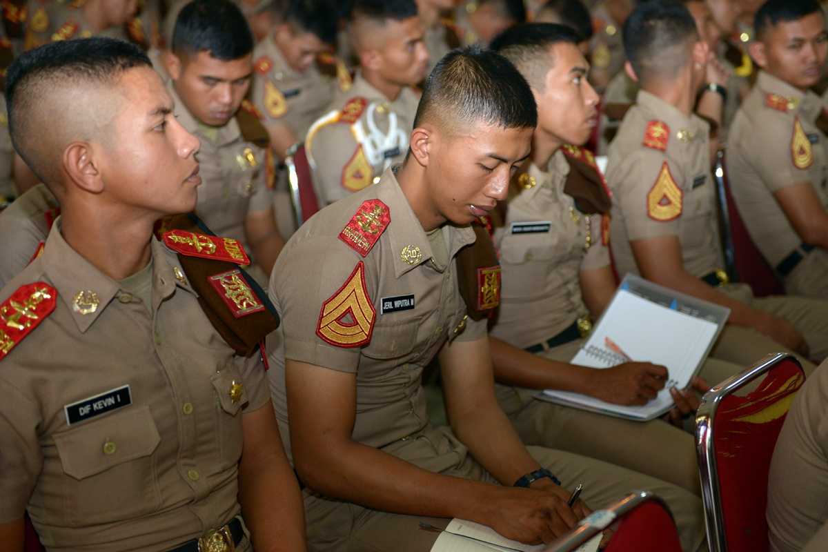 Calon Taruna Mari Tingkatkan Skor Tryout TNI Bahasa Inggris dengan 5 Tips Ampuh Ini