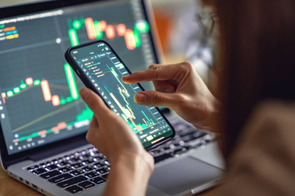 Raih Keberhasilan Trading Harian dengan Promosi di Sosmed Bersama Rajakomen.com