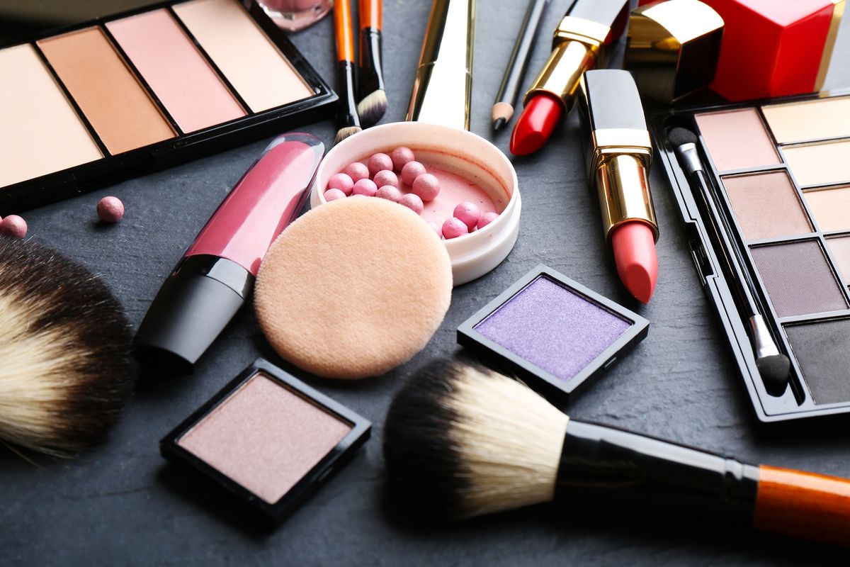 Membangun Cerita Merek yang Kuat lewat Branding Produk Kosmetik