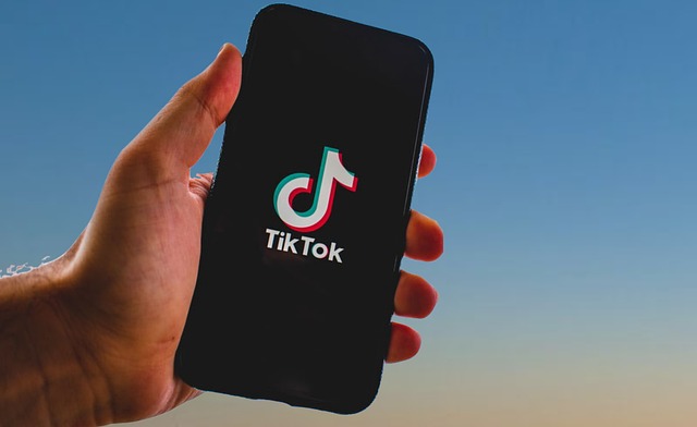 Jasa Share TikTok untuk Memaksimalkan Penyebaran Konten dan Engagement Akun