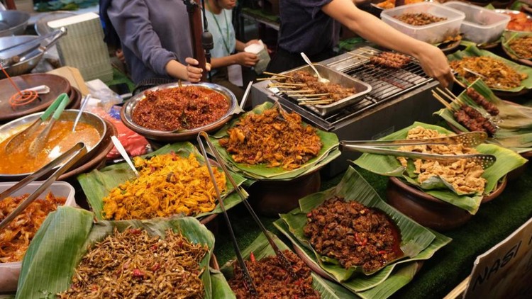 Meningkatkan Daya Tarik Bisnis Kuliner Melalui Promosi Konten Estetik di Rajakomen.com